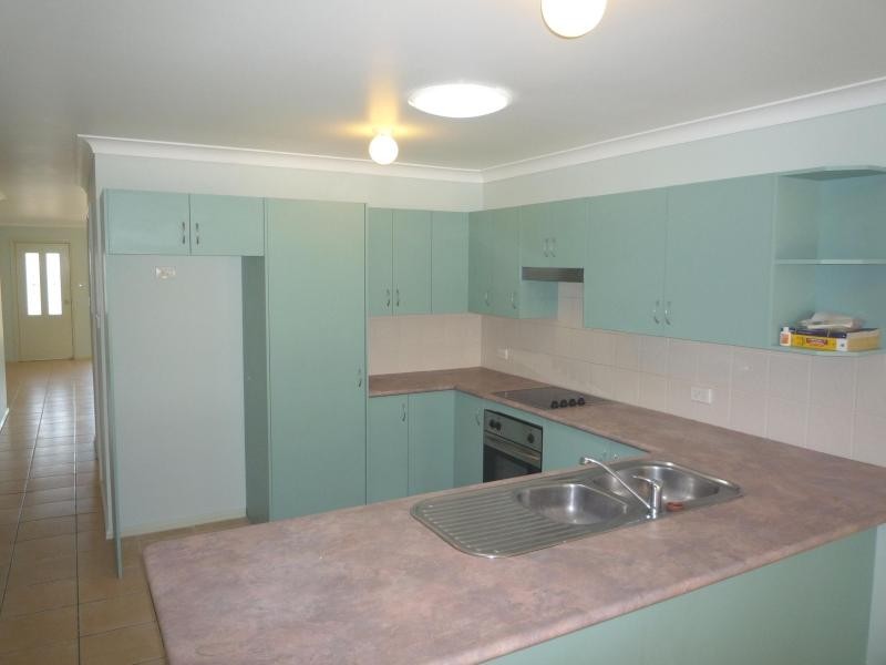 2/108 Weblands Street, Aberglasslyn NSW 2320