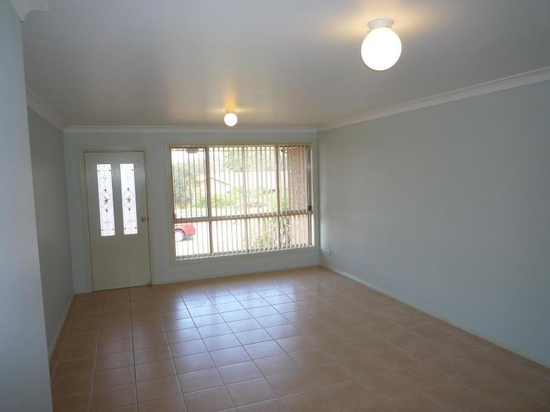 2/108 Weblands Street, Aberglasslyn NSW 2320