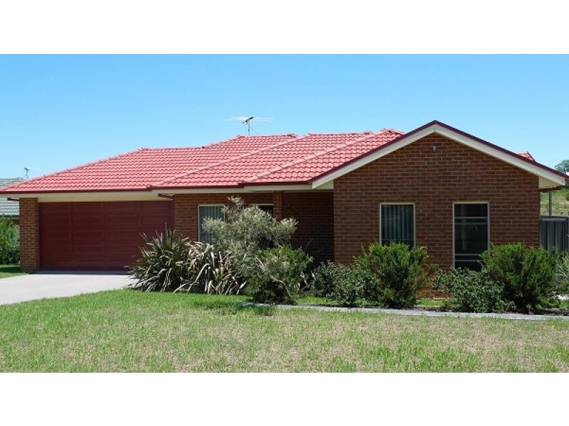21 Pumphouse Crescent, Rutherford NSW 2320