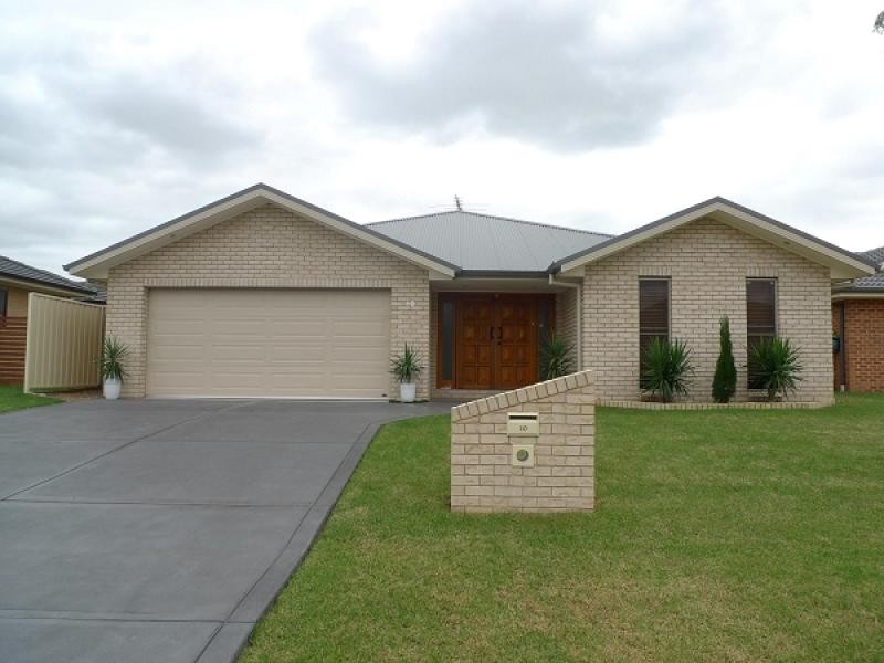 10 Strutt Crescent, Metford NSW 2323