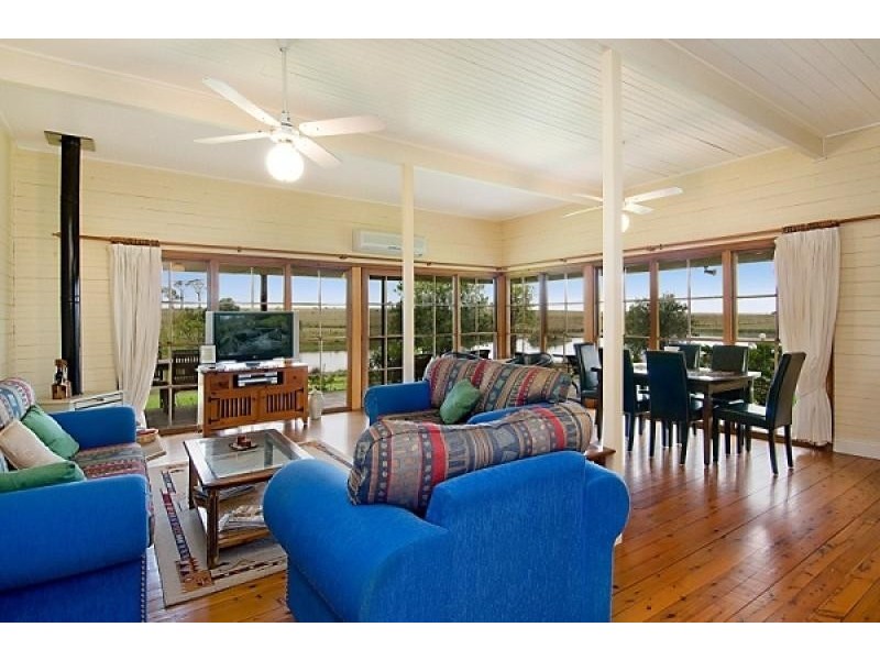 131 Quarry Road, Farley NSW 2320