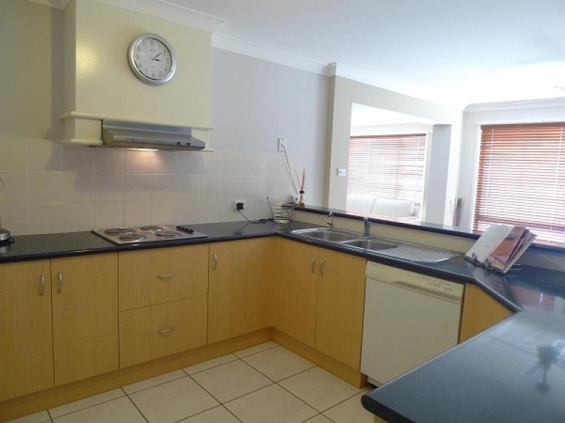 5 Hilltop Crescent, Bolwarra Heights NSW 2320