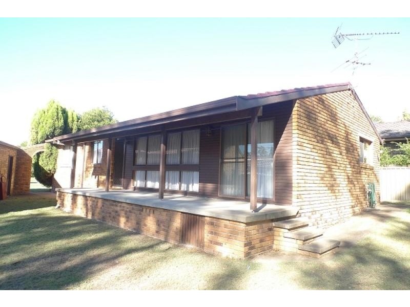 12 Foveaux Crescent, Metford NSW 2323