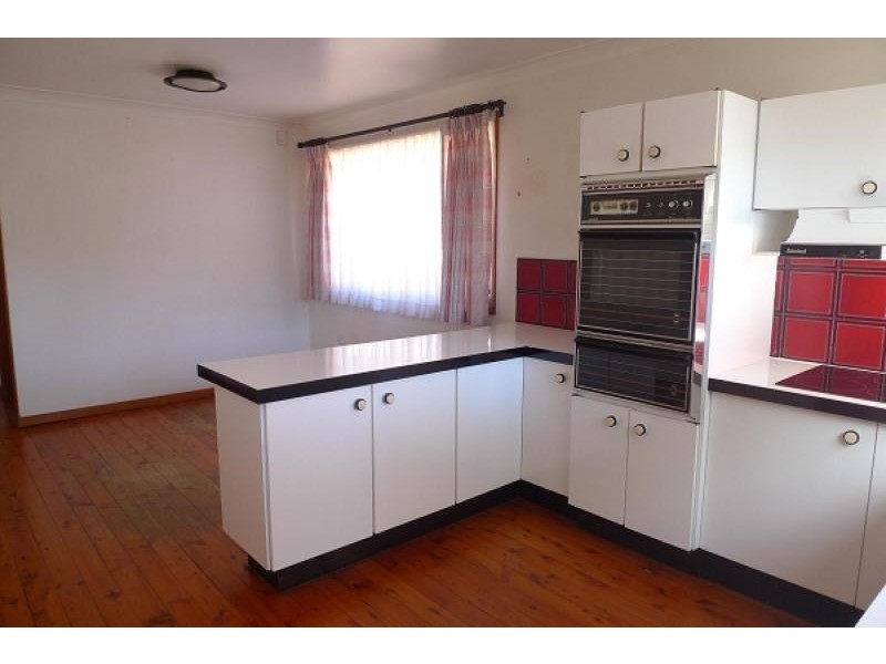 12 Foveaux Crescent, Metford NSW 2323