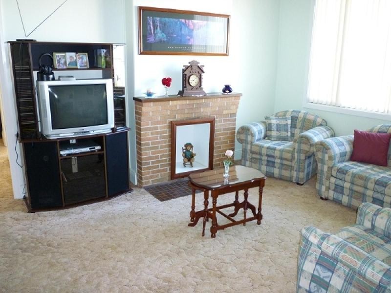 150 Glenarvon Road, Lorn NSW 2320