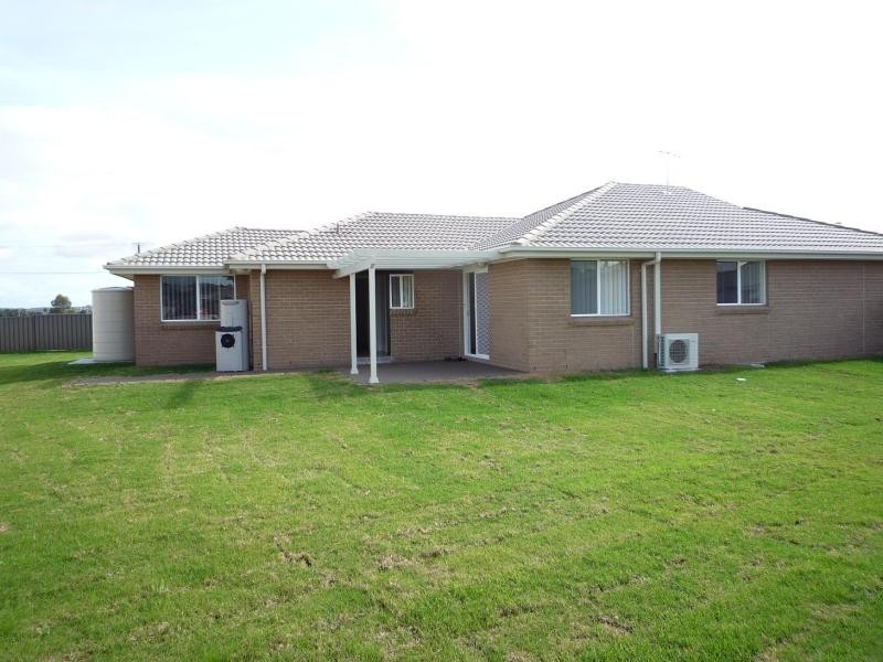 96 Hillview Road, Branxton NSW 2335