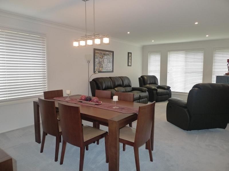 16 Streeton Drive, Metford NSW 2323