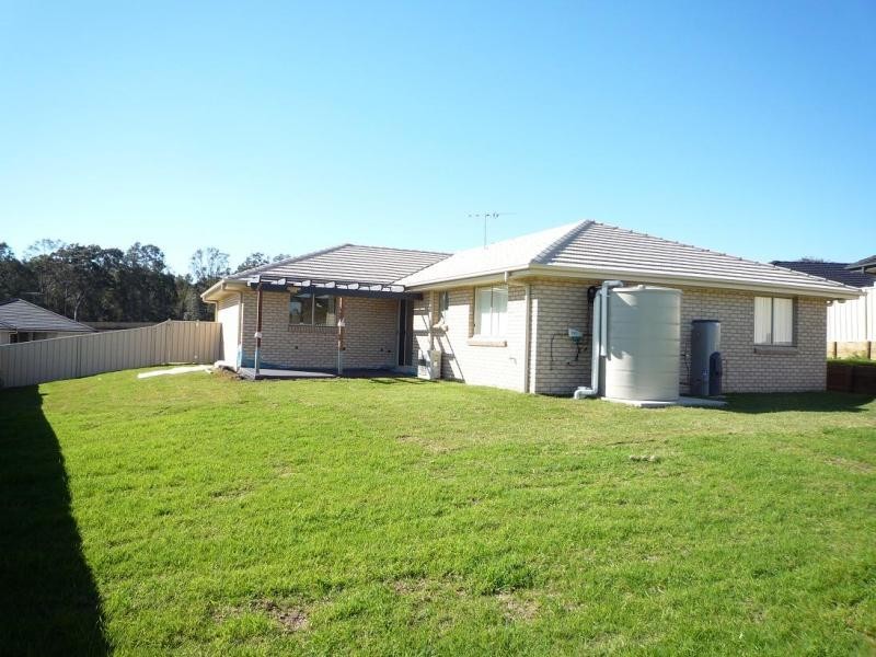 17 Diamond Circuit, Aberglasslyn NSW 2320