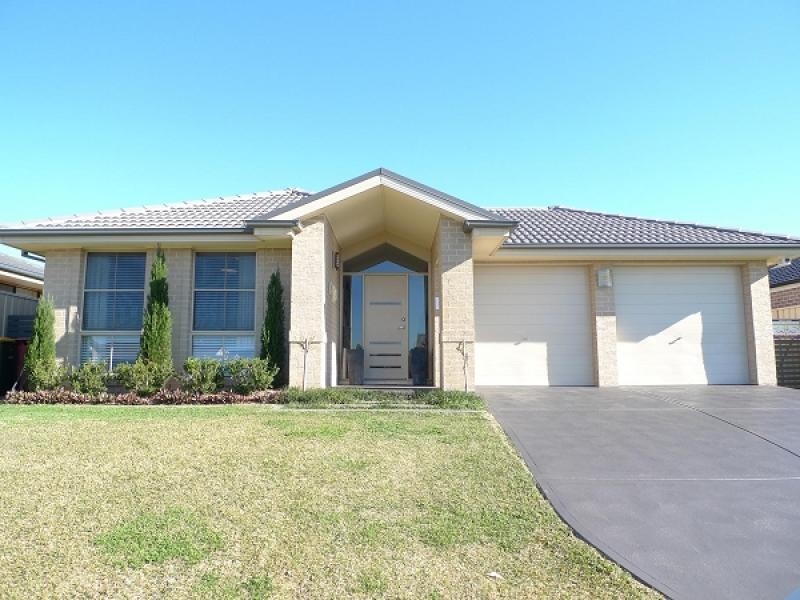 5 Strutt Crescent, Metford NSW 2323