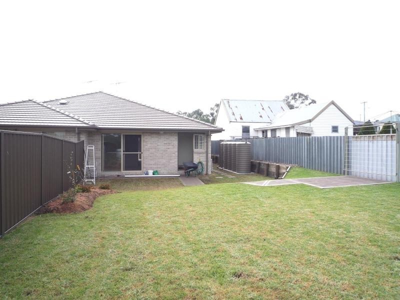 2/77 Yates Street, Branxton NSW 2335