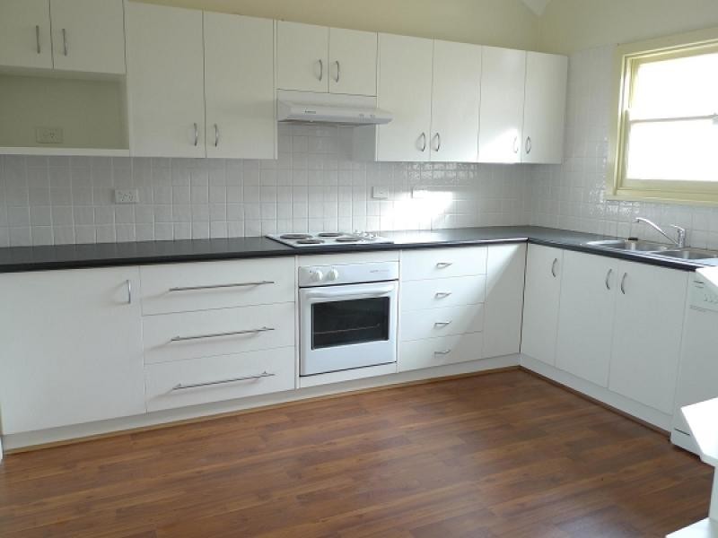 8 Goulburn Street, Abermain NSW 2326