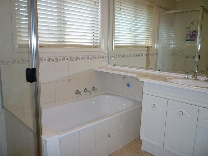 27 Strutt Crescent, Metford NSW 2323