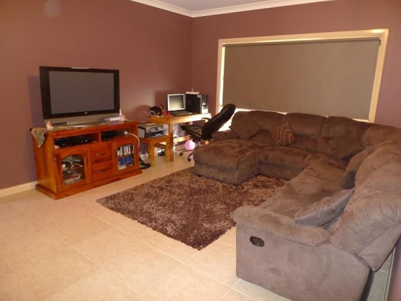 100 Florence Street, Greta NSW 2334