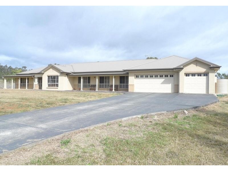 100 Florence Street, Greta NSW 2334