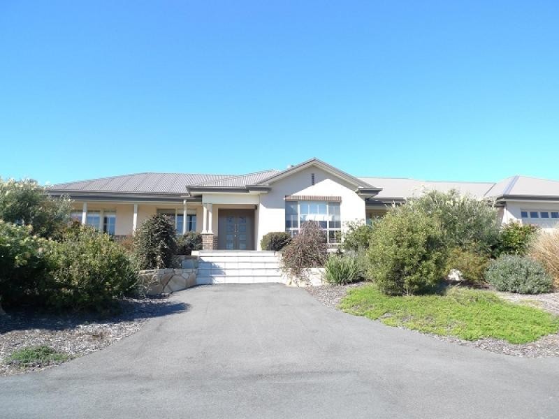 4 Sandstone Drive, Windella NSW 2320