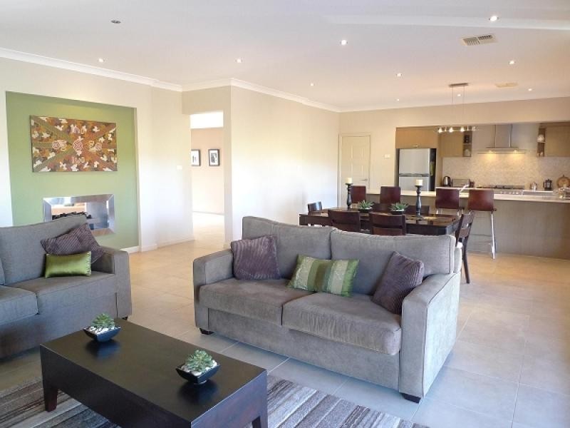 4 Sandstone Drive, Windella NSW 2320