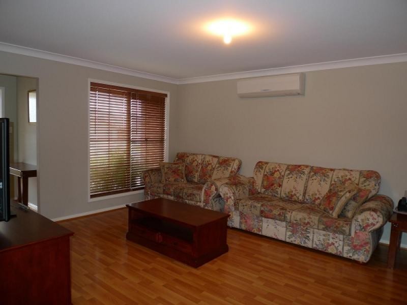 17 Strutt Crescent, Metford NSW 2323