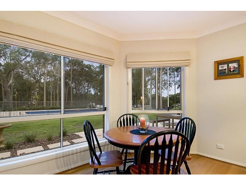 11 Regal Place, Seaham NSW 2324