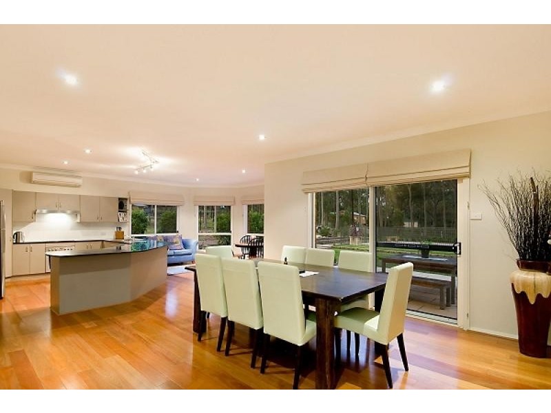 11 Regal Place, Seaham NSW 2324