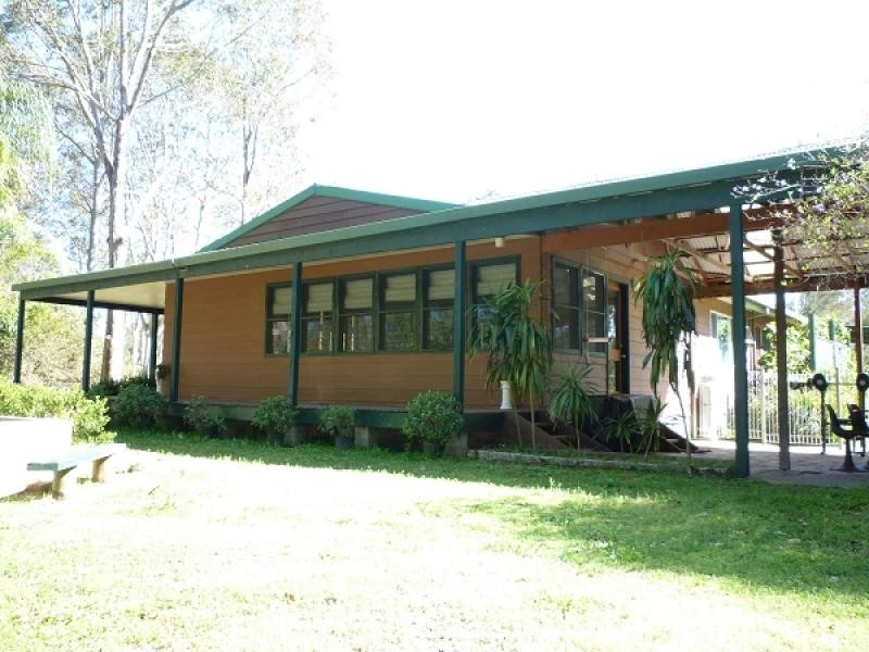 10 Alexander Drive, Seaham NSW 2324