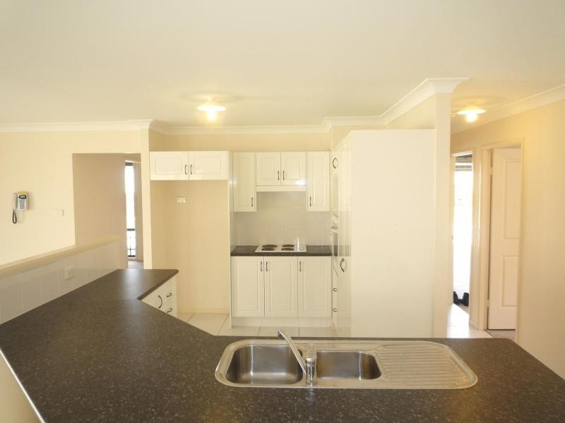 16 Kelly Circle, Aberglasslyn NSW 2320