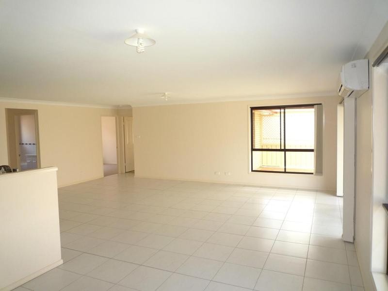 16 Kelly Circle, Aberglasslyn NSW 2320