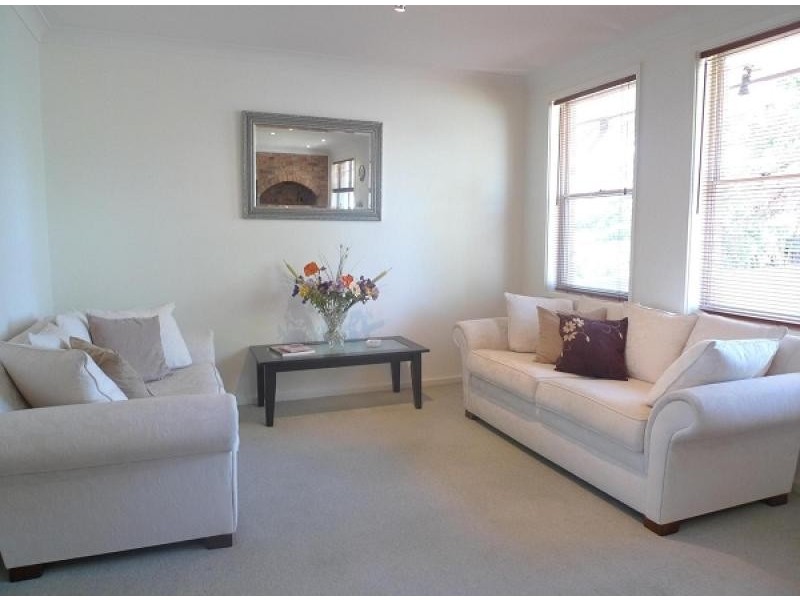 4 Foveaux Crescent, Metford NSW 2323