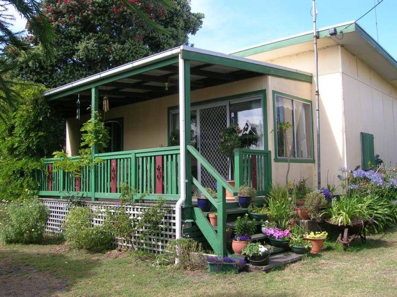 2 WILLIS AVENUE, Marlo VIC 3888