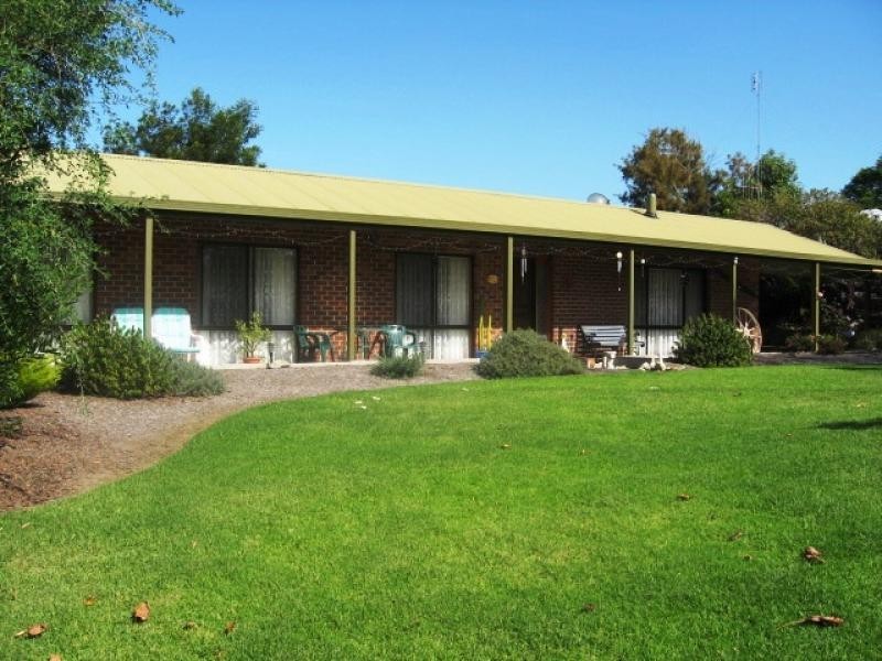 39 IRVINES ROAD, Orbost VIC 3888