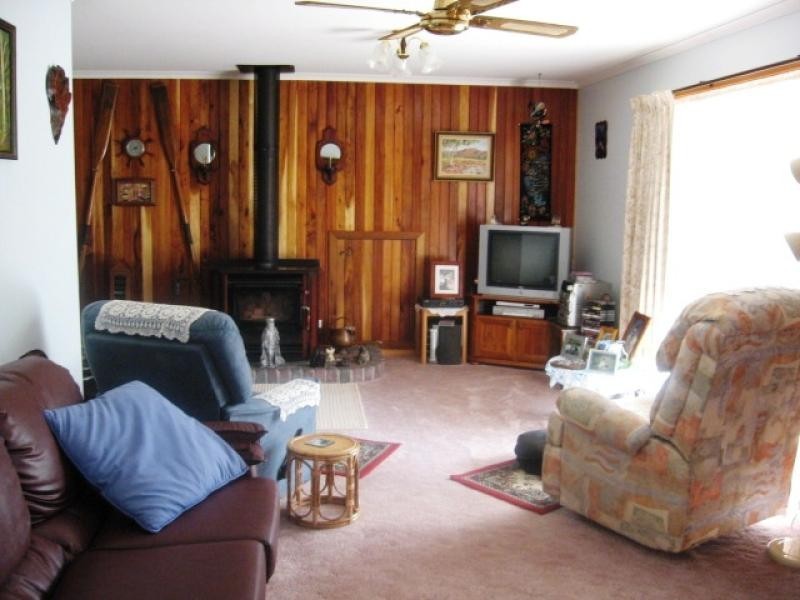 39 IRVINES ROAD, Orbost VIC 3888