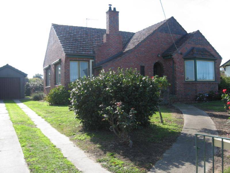 19 SCOTT STREET, Orbost VIC 3888