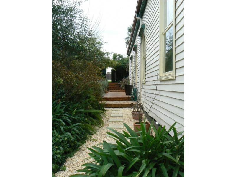 34 CARLYLE STREET, Orbost VIC 3888