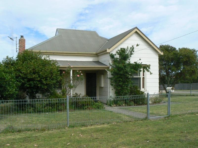 271 NICHOLSON STREET, Orbost VIC 3888