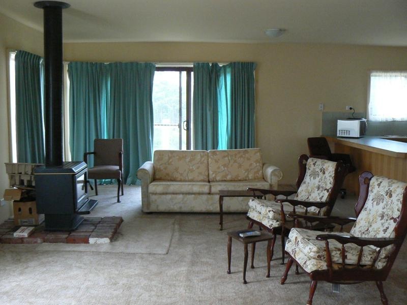 233 LAKE ROAD, NEWMERELLA, Orbost VIC 3888