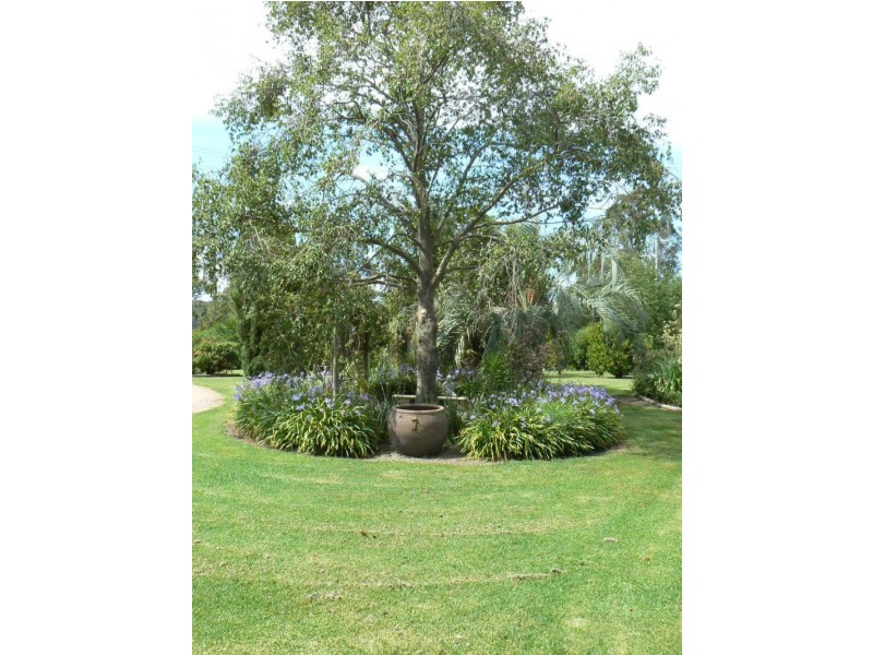 33 IRVINES ROAD, Orbost VIC 3888