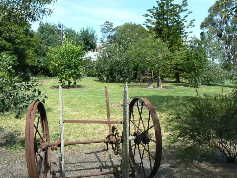 33 IRVINES ROAD, Orbost VIC 3888