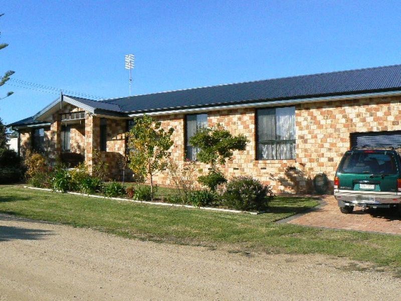 12 EVANS STREET, Orbost VIC 3888