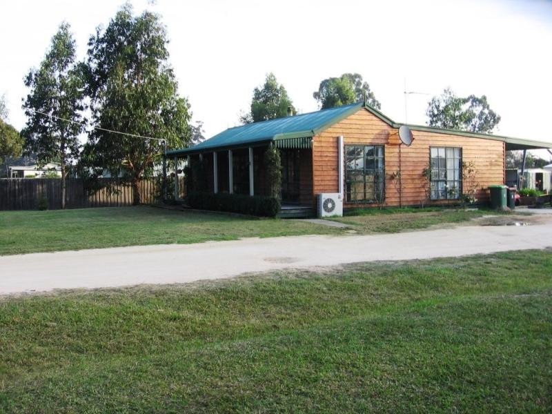 9 SUTTON STREET, Cann River VIC 3890