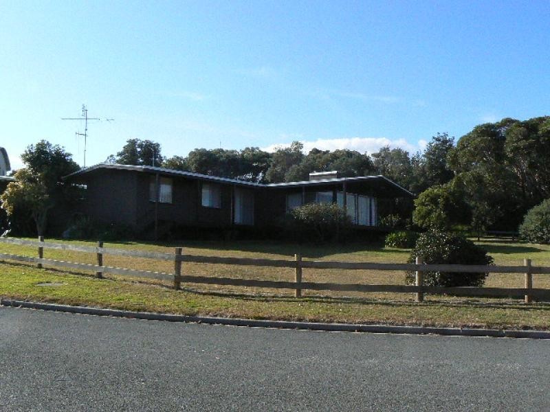 19 STEWART STREET, Marlo VIC 3888