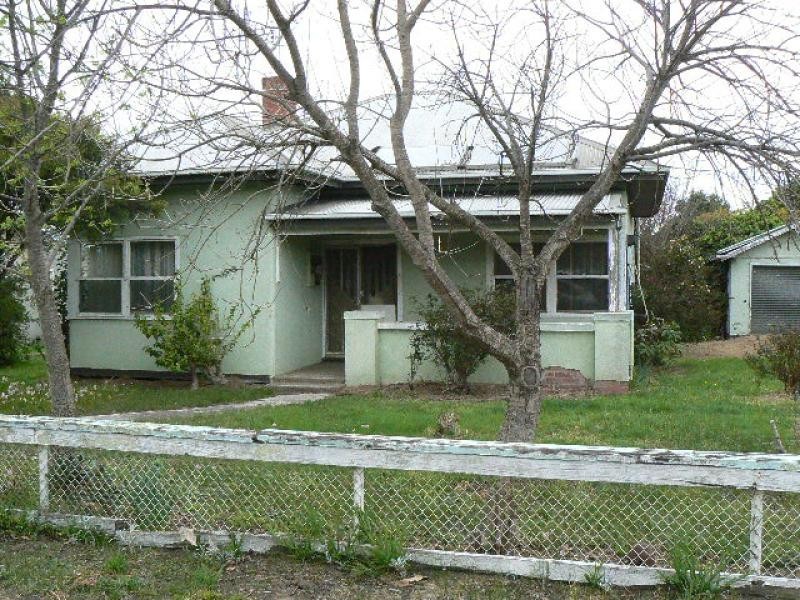 64 GLADSTONE STREET, Orbost VIC 3888