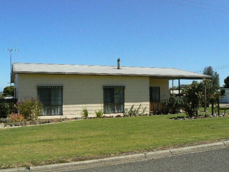 84 REED STREET, Orbost VIC 3888