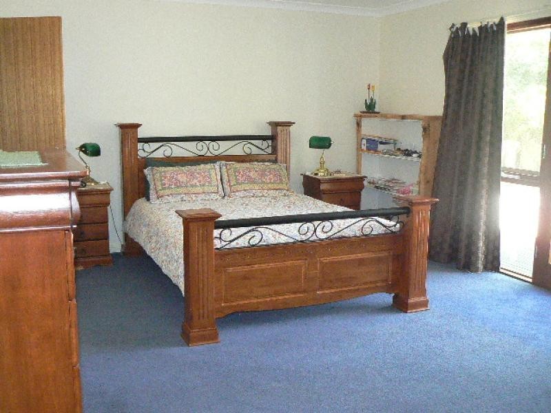 53 KARBEETHONG AVENUE, Mallacoota VIC 3892