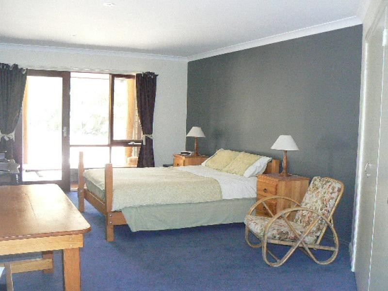 53 KARBEETHONG AVENUE, Mallacoota VIC 3892