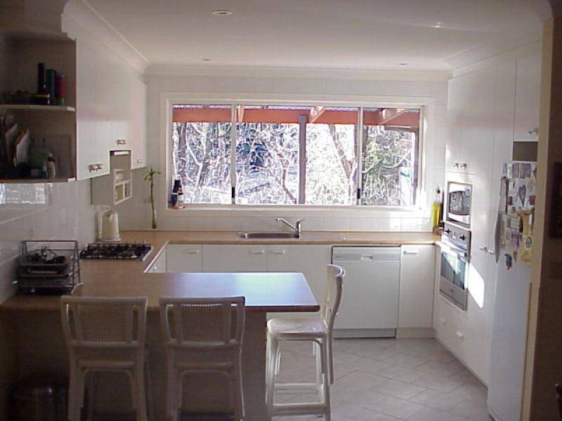 1 IARIAS LANE,, Bright VIC 3741