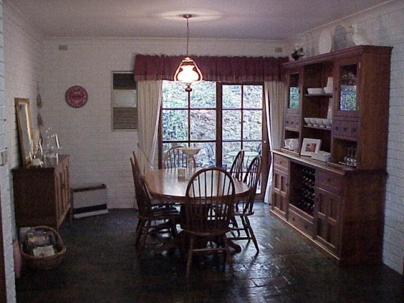 8 BARBERRY COURT, Bright VIC 3741