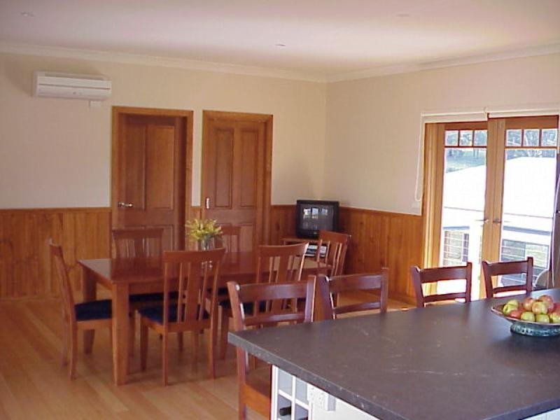 7 BLACKWOOD BOWL, Bright VIC 3741