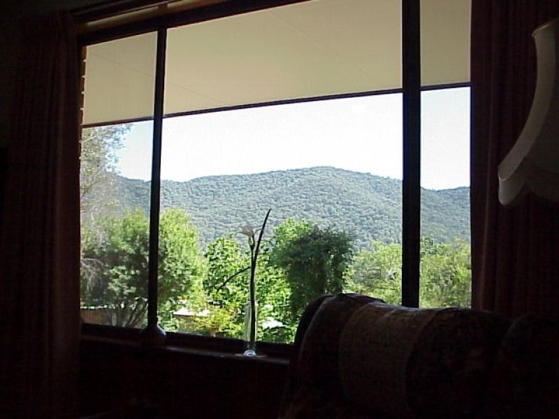 15 IARIAS LANE, Bright VIC 3741