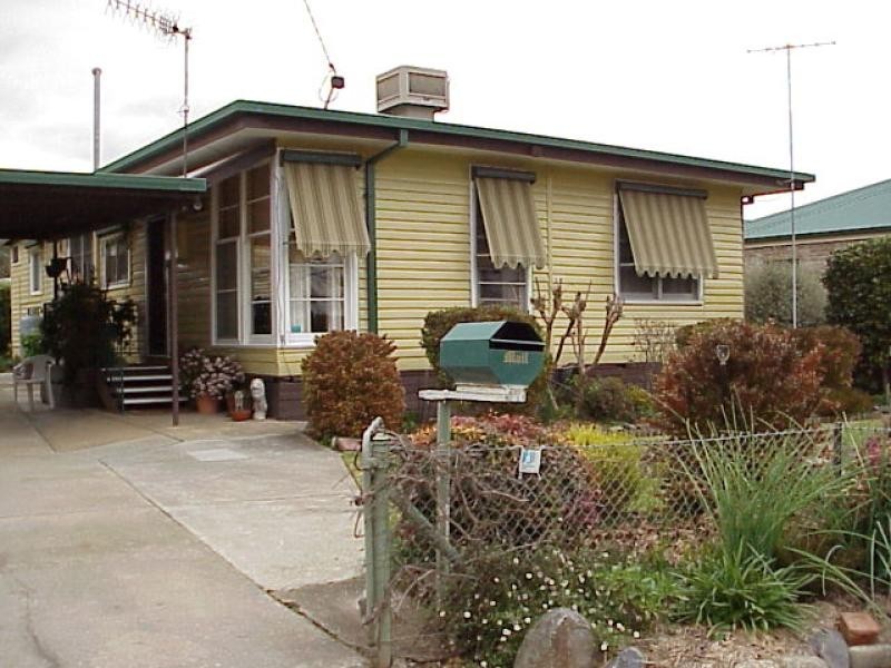 110 Lakeside Avenue, Mount Beauty VIC 3699