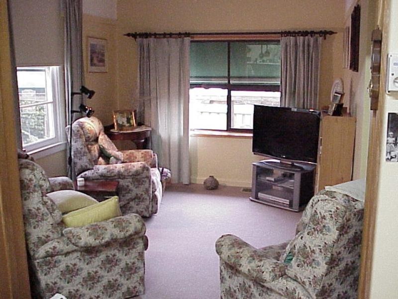 110 Lakeside Avenue, Mount Beauty VIC 3699