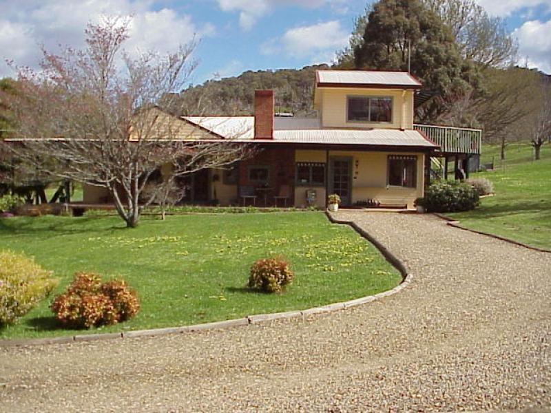 112 Harris Lane, Porepunkah, Bright VIC 3741